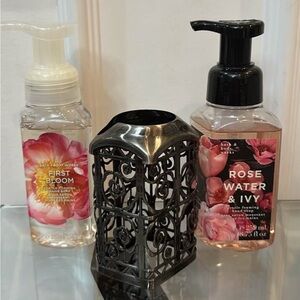 Bath & Body Works metal soap dispenser holder with two gentle foaming hand soaps